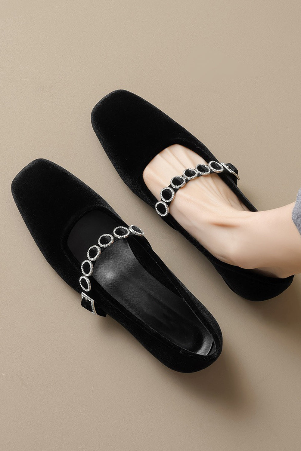 Flats Shoes with Circle Buckle Strap - Black