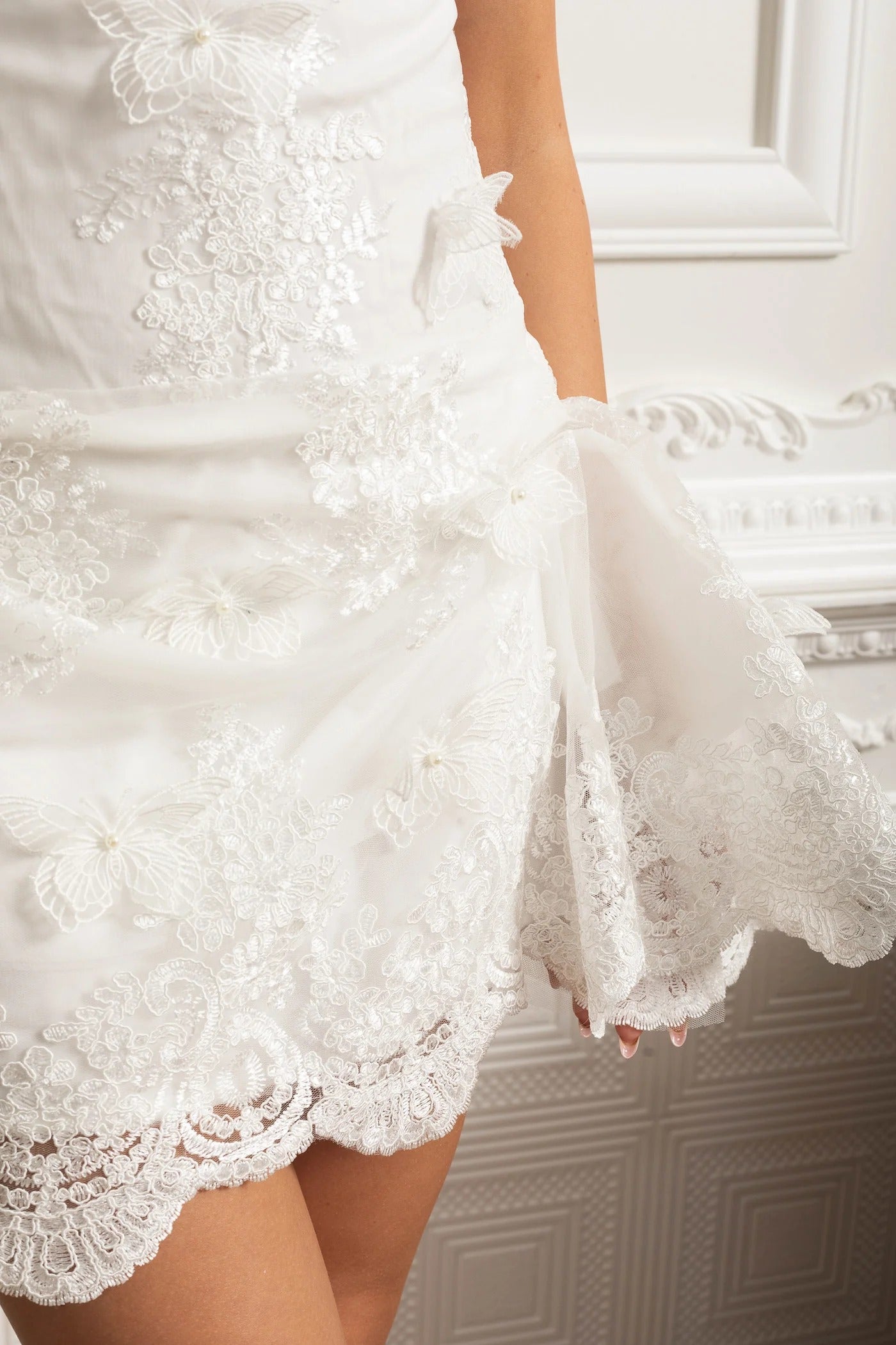 Strapless Lace Mini Dress With Sweetheart Bodice - White