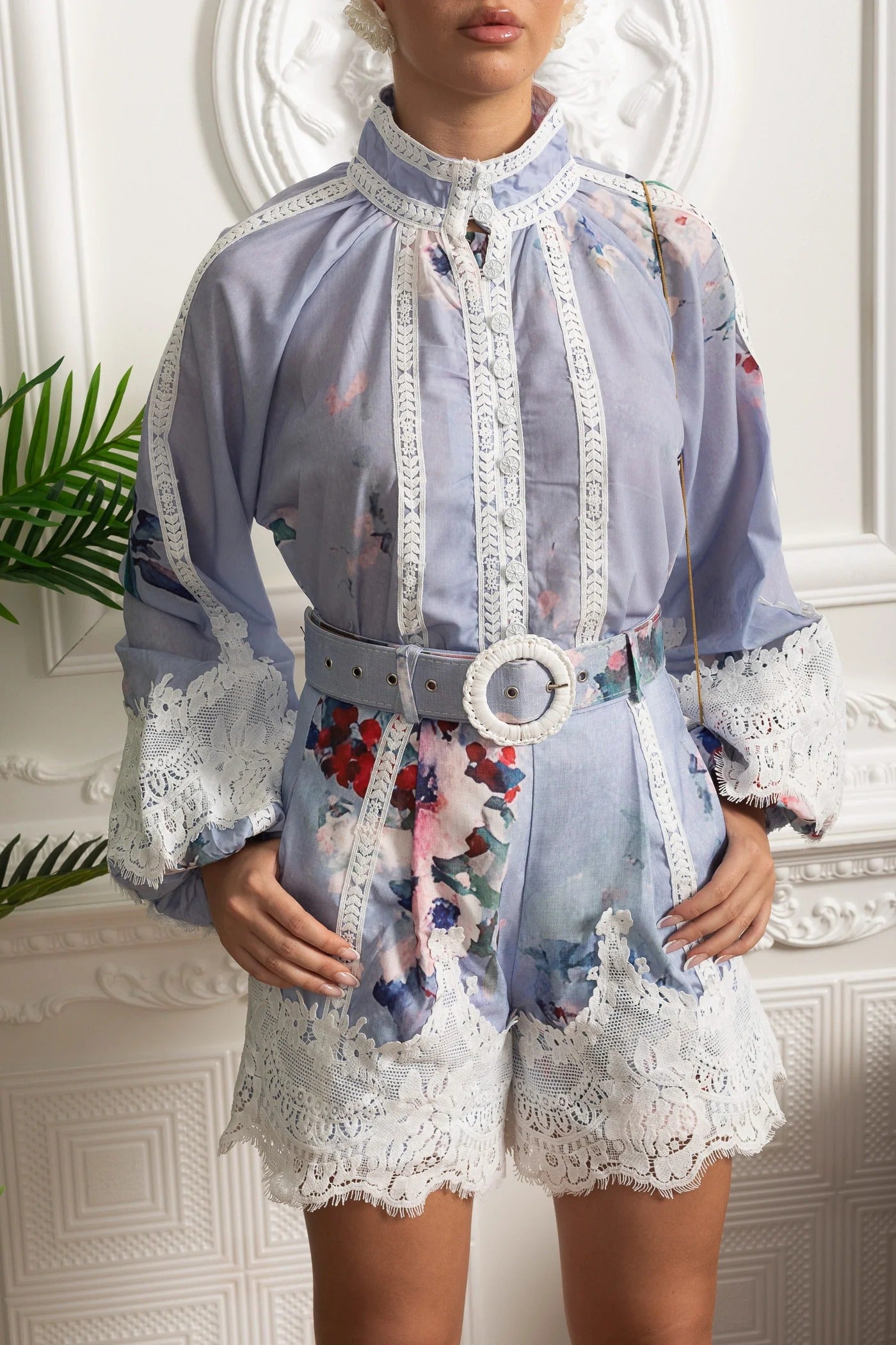 Floral Lace Embroidered Blouse and Belted Shorts Set - Blue