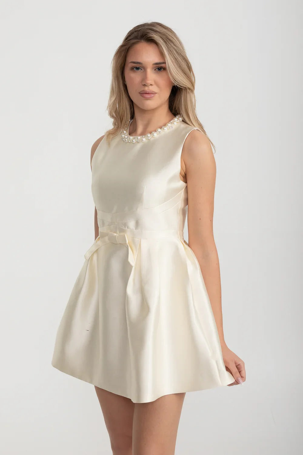 Pearl Collar Satin Mini Dress with Bow Waist - Ivoire
