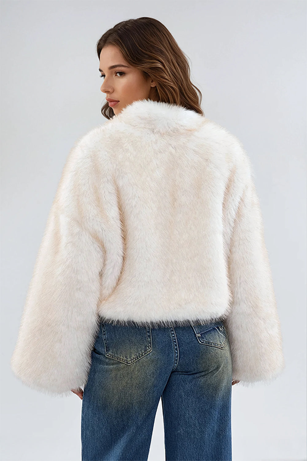 Oversized Cropped Fluffy Faux Fur Jacket - White