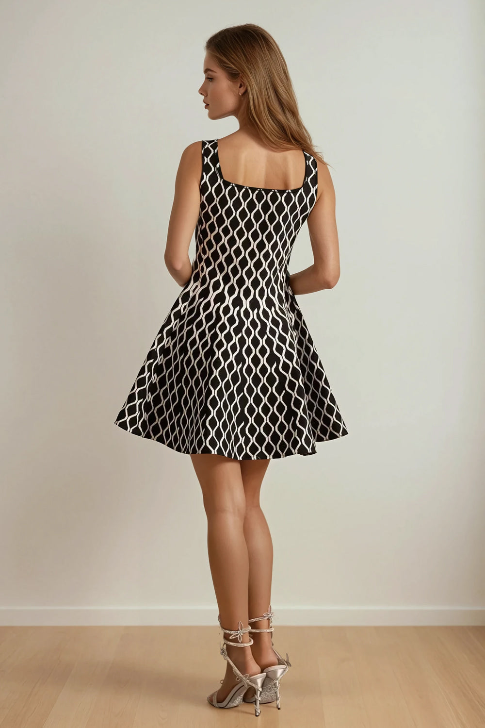 Mini Dress with Square Neckline and Geometric Pattern - Black