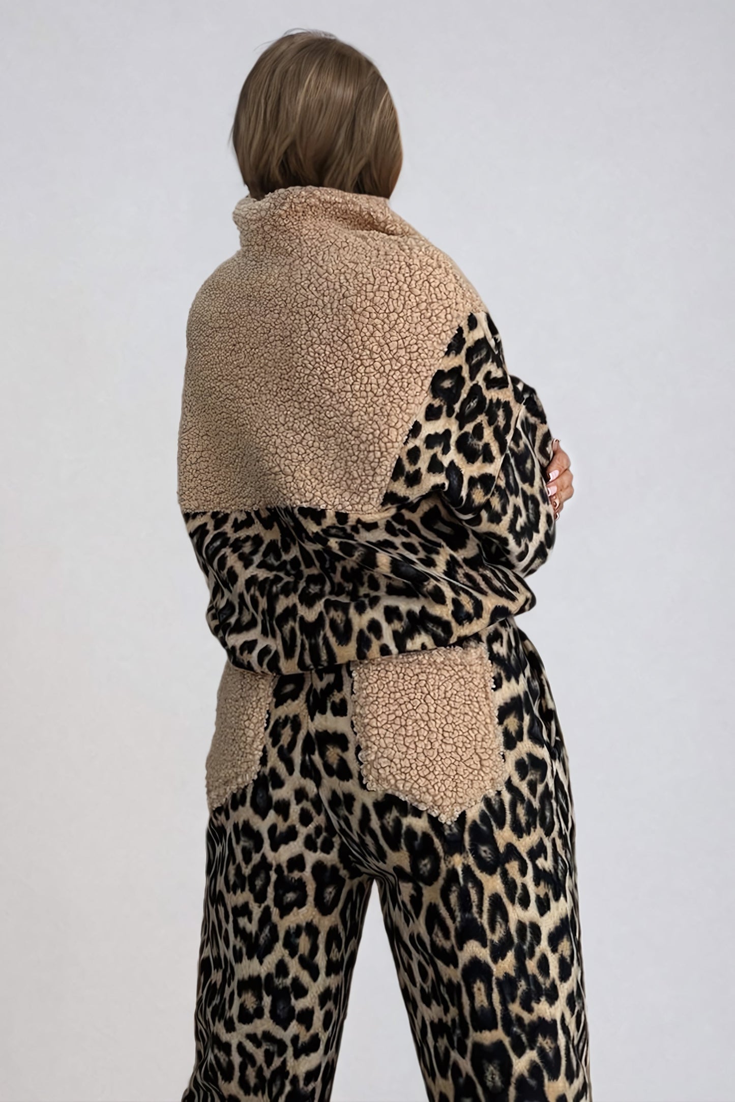 Two-Piece Set with Fleece-Trimmed Jacket and Leopard Print Trousers - Brown