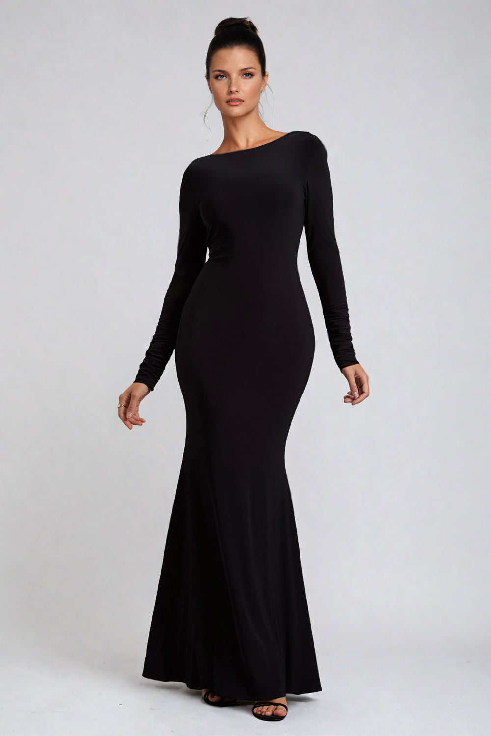 Maxi Dress with Backless with Ribbon - Black