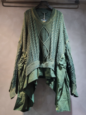 V-Neck Cable Knit Oversized Sweater - Green