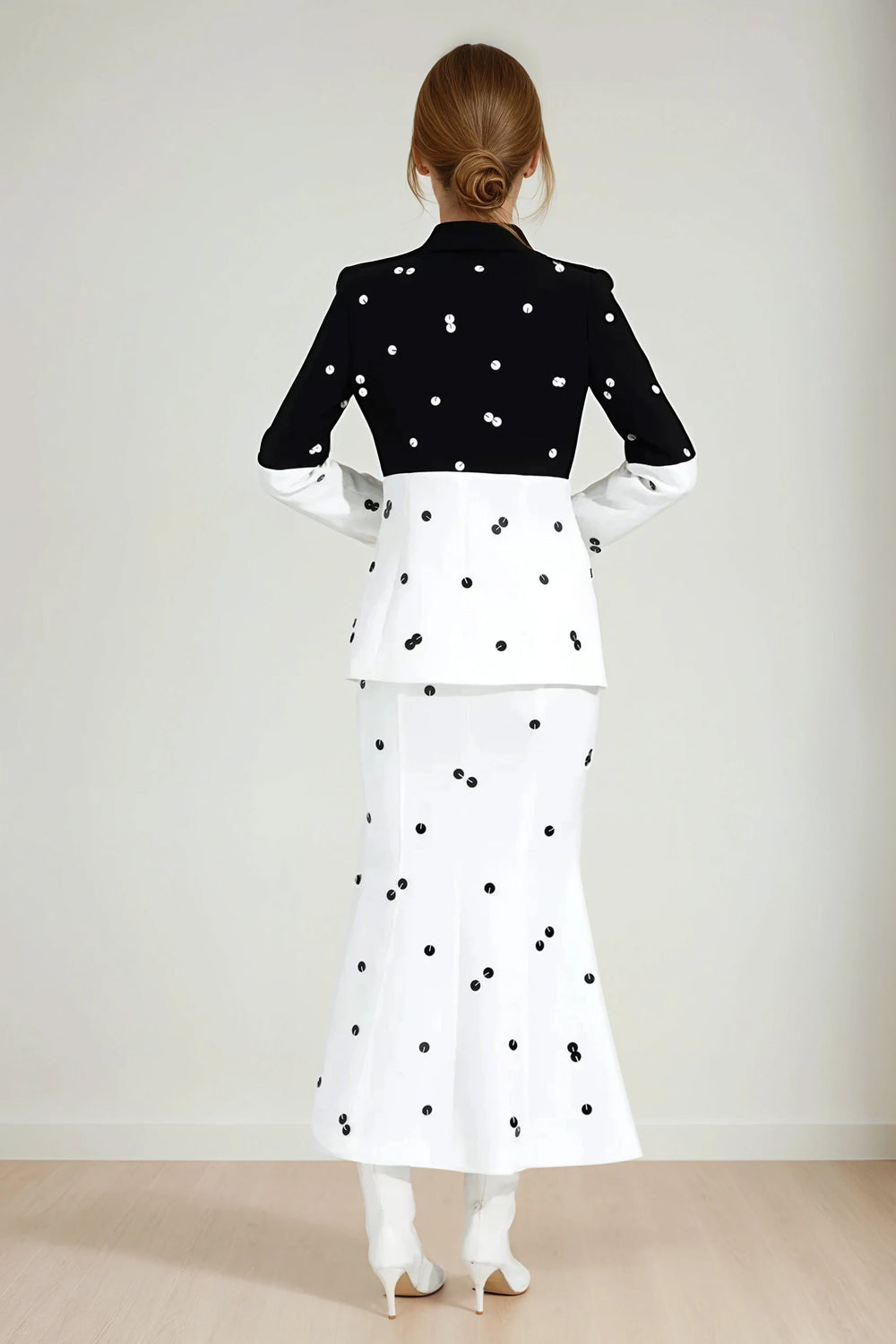 Two-Piece Set with Fitted Blazer and Long Skirt - White