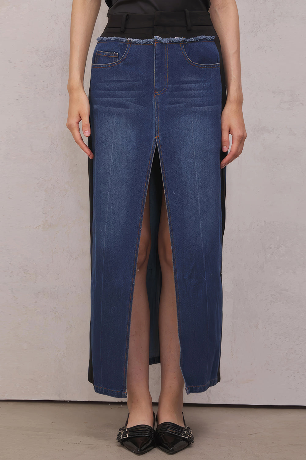 High-Waisted Denim Skirt with Contrast Waistband