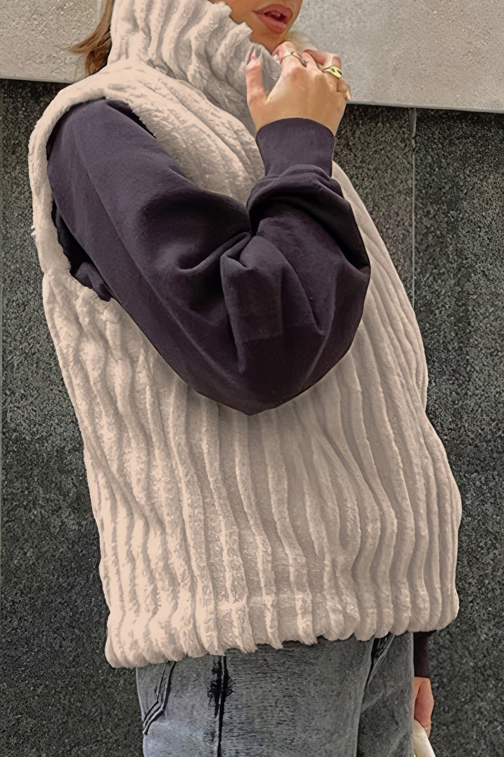 Sleeveless Jacket with High Neck