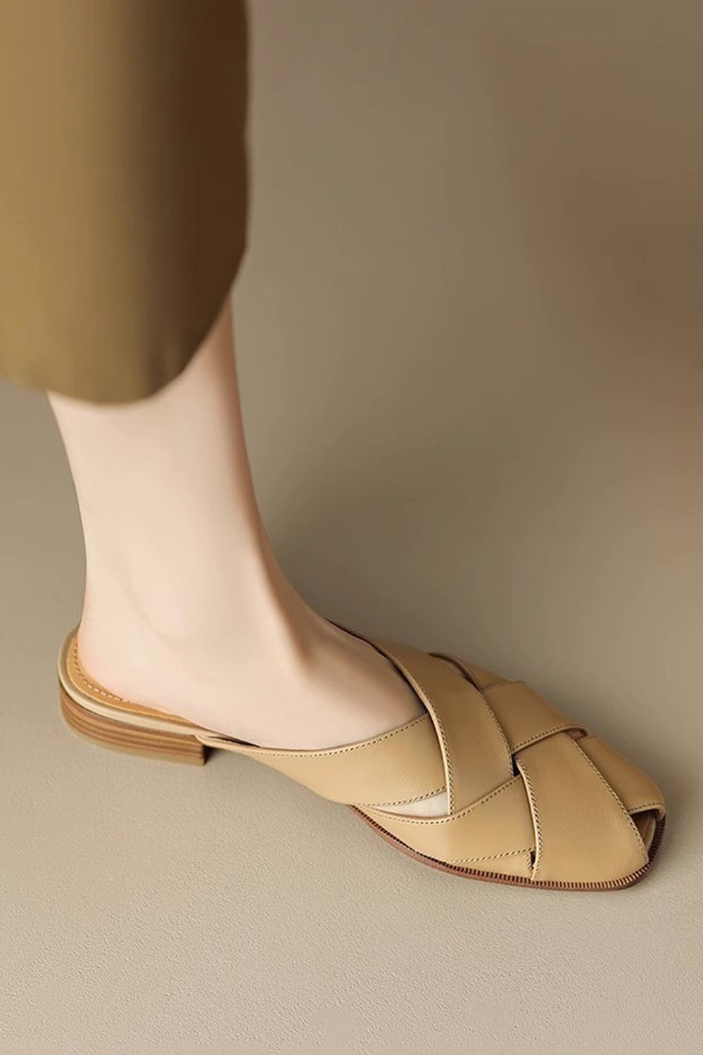 Crisscross Slide Sandals - Light Brown