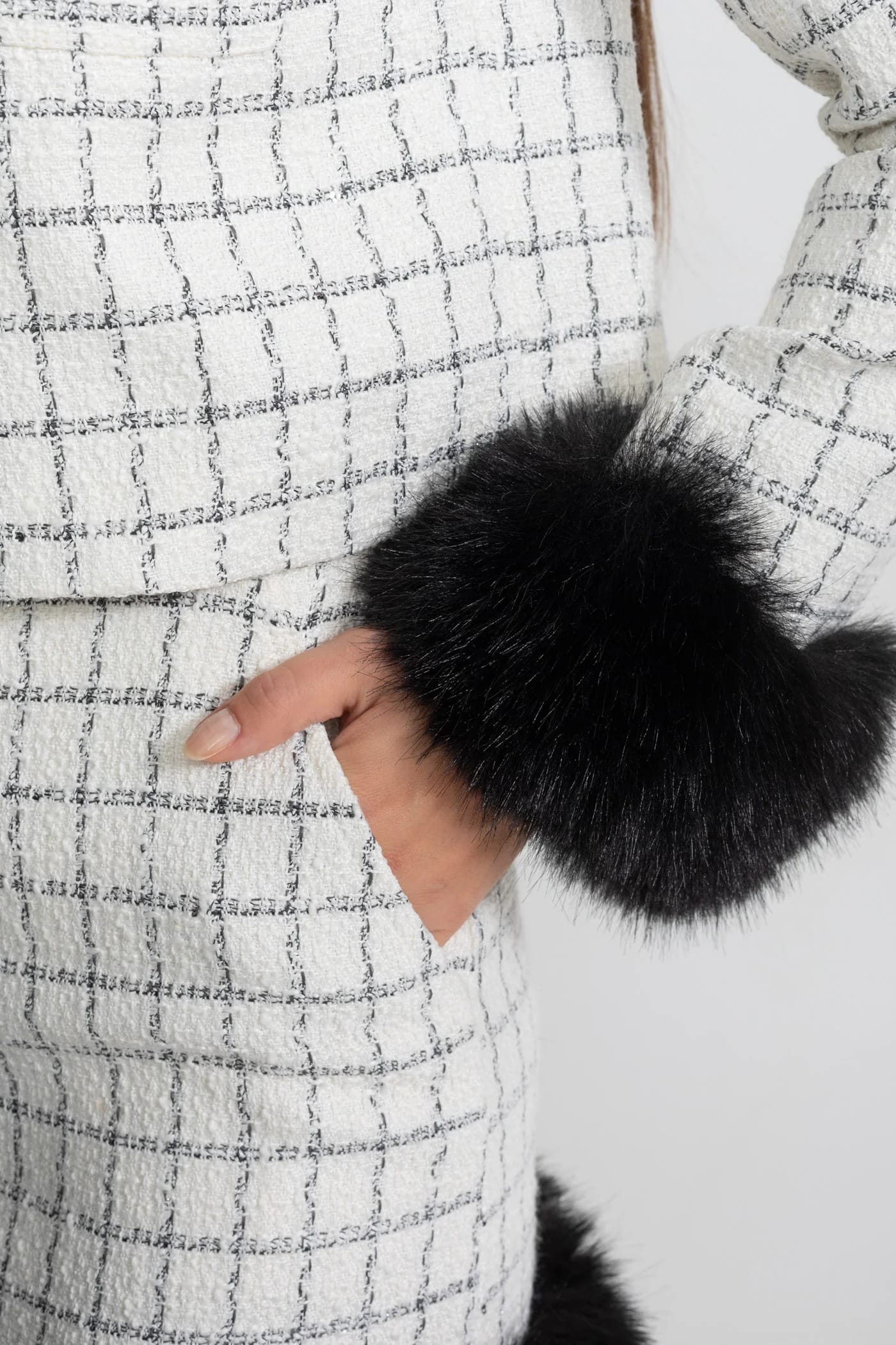 Two-Piece Set with Contrast Trim Jacket and Mini Skirt - White