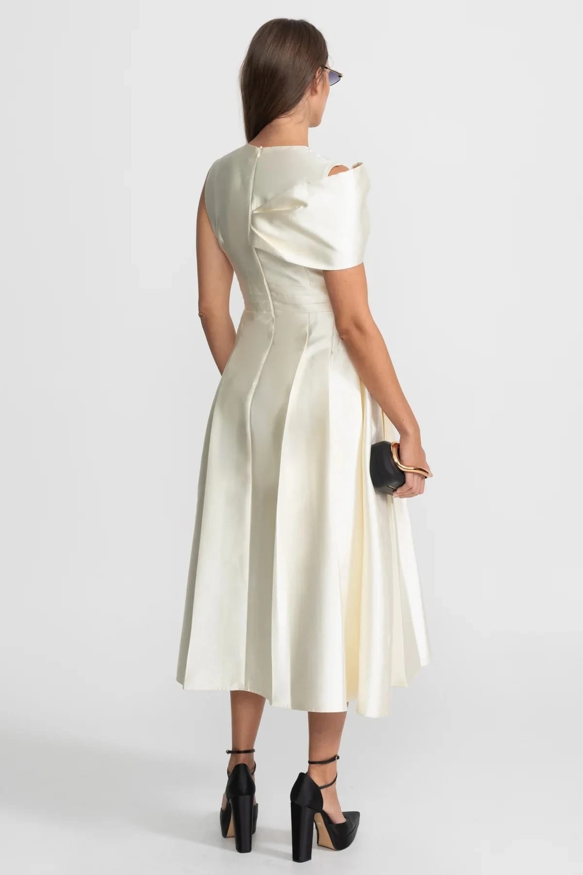 Asymmetrical Shoulder Bow Detail Midi Dress - Apricot