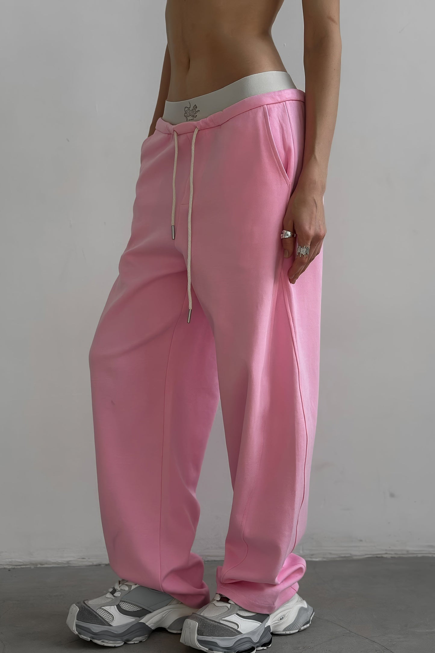 Wide-Leg Trousers with Elastic Waistband - Pink