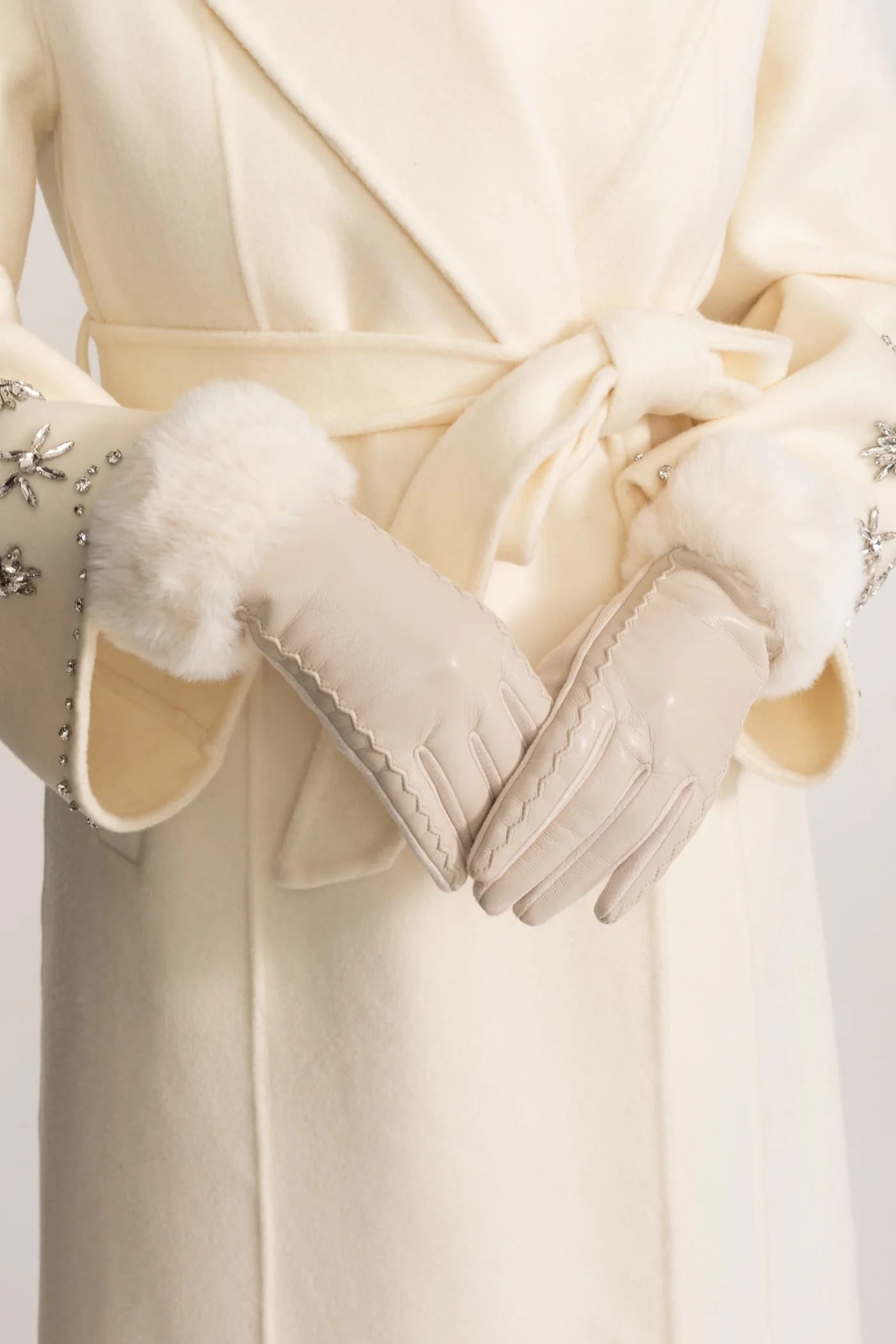 Leather Gloves with Fur Trim - White