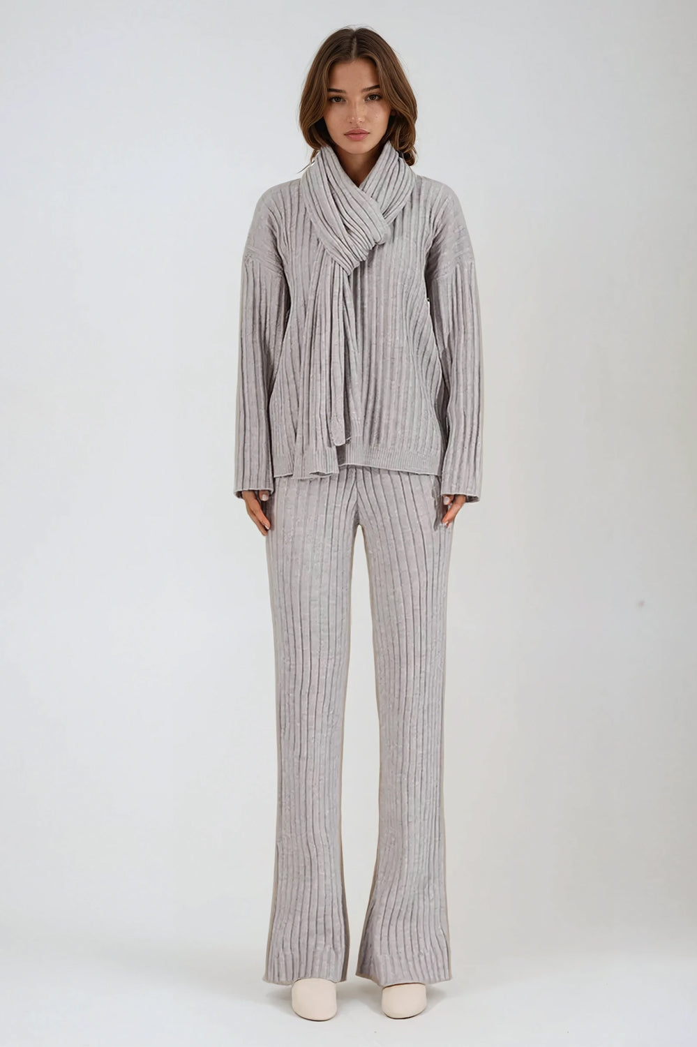 Two-Piece Set with Ribbed Sweater and Wide-Leg Trousers  - Gray