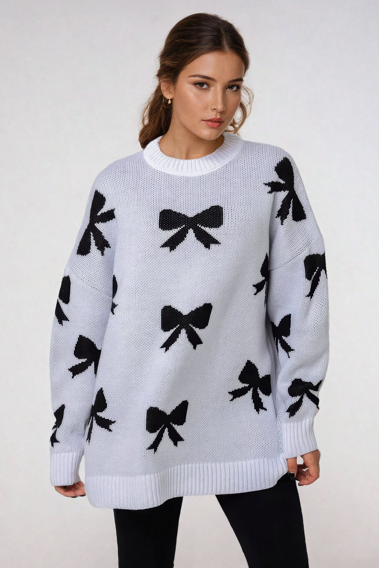 Oversized Knitted Sweater with Bow Pattern - White