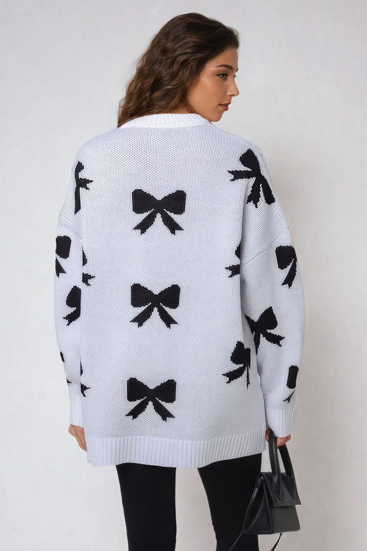 Oversized Knitted Sweater with Bow Pattern - White