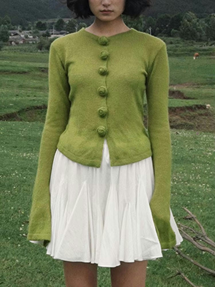 Button-Up Sweater with Round Neckline and Flared Hem - Green