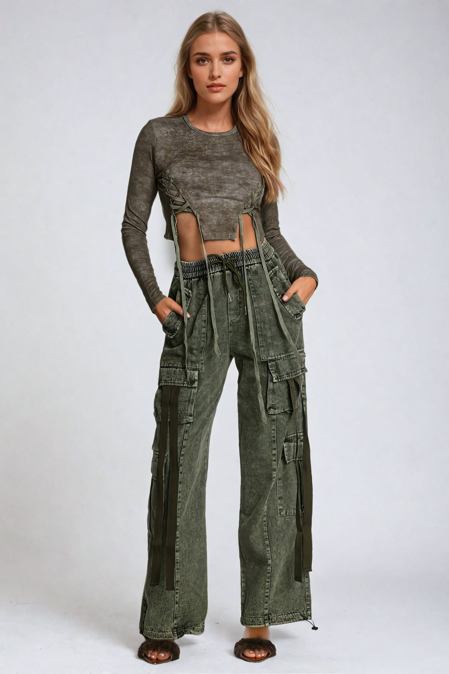 Long-Sleeve Cropped Lace-Up Detail Top - Green