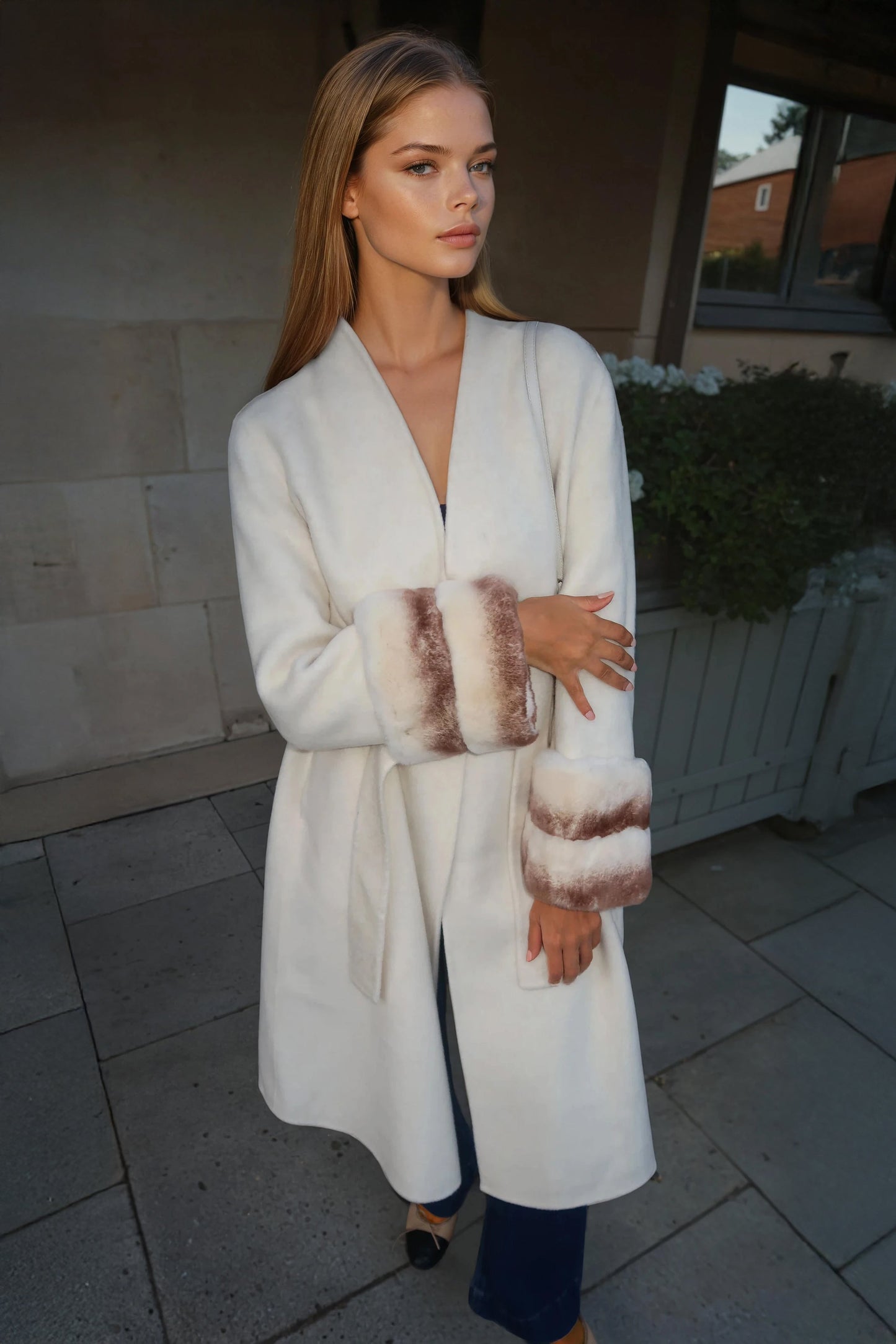 100% Wool Coat with Wide Collar and Fur Cuffs - White