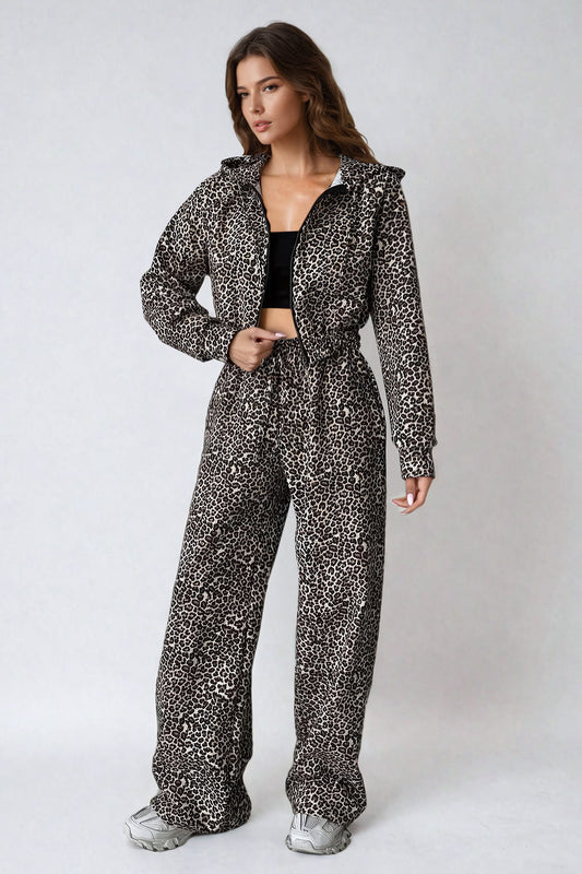 Two-Piece Set with Leopard Hooded Jacket and Trousers - Brown