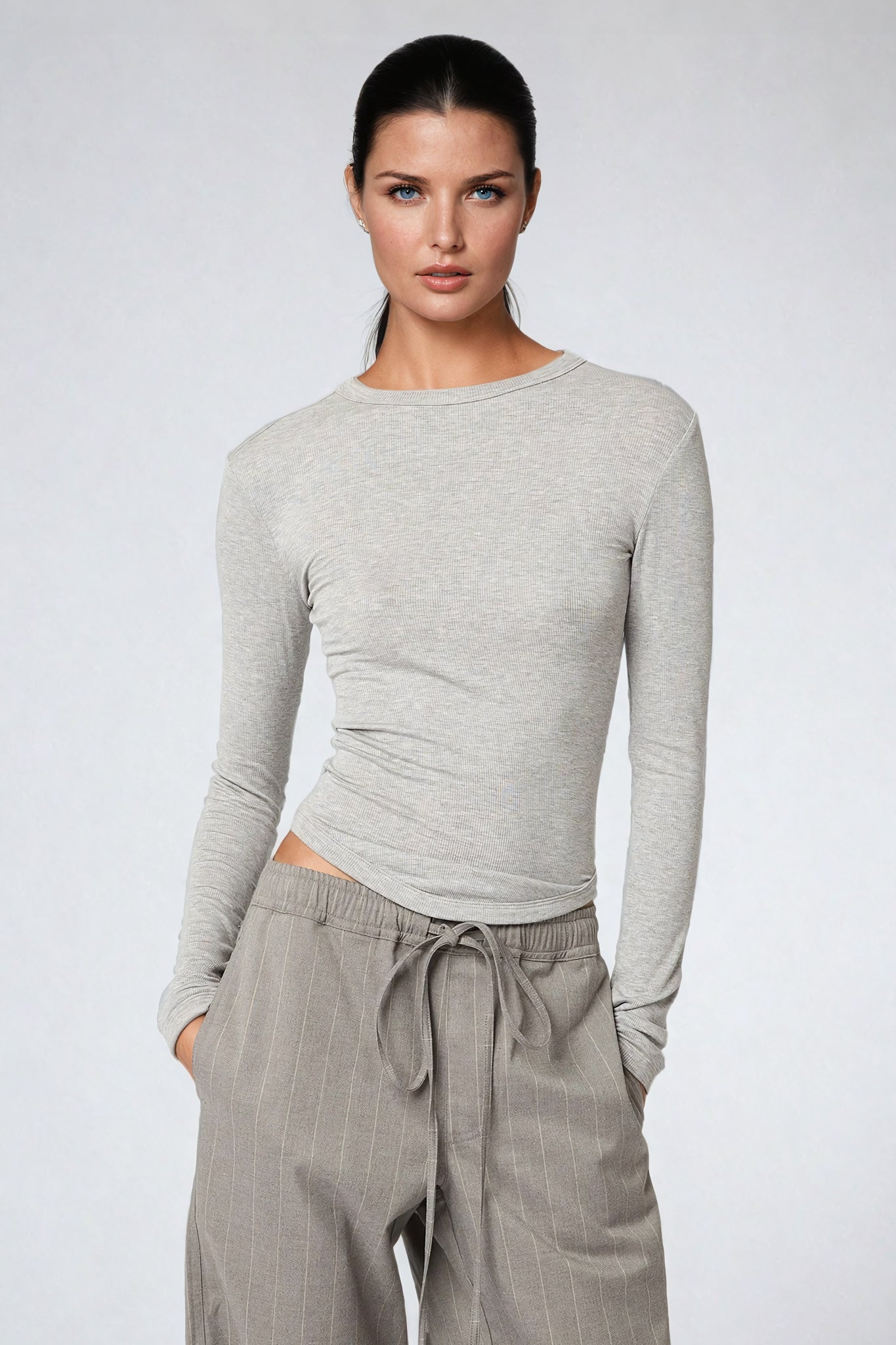 Cropped Ribbed Knitted Long Sleeve Top - Gray