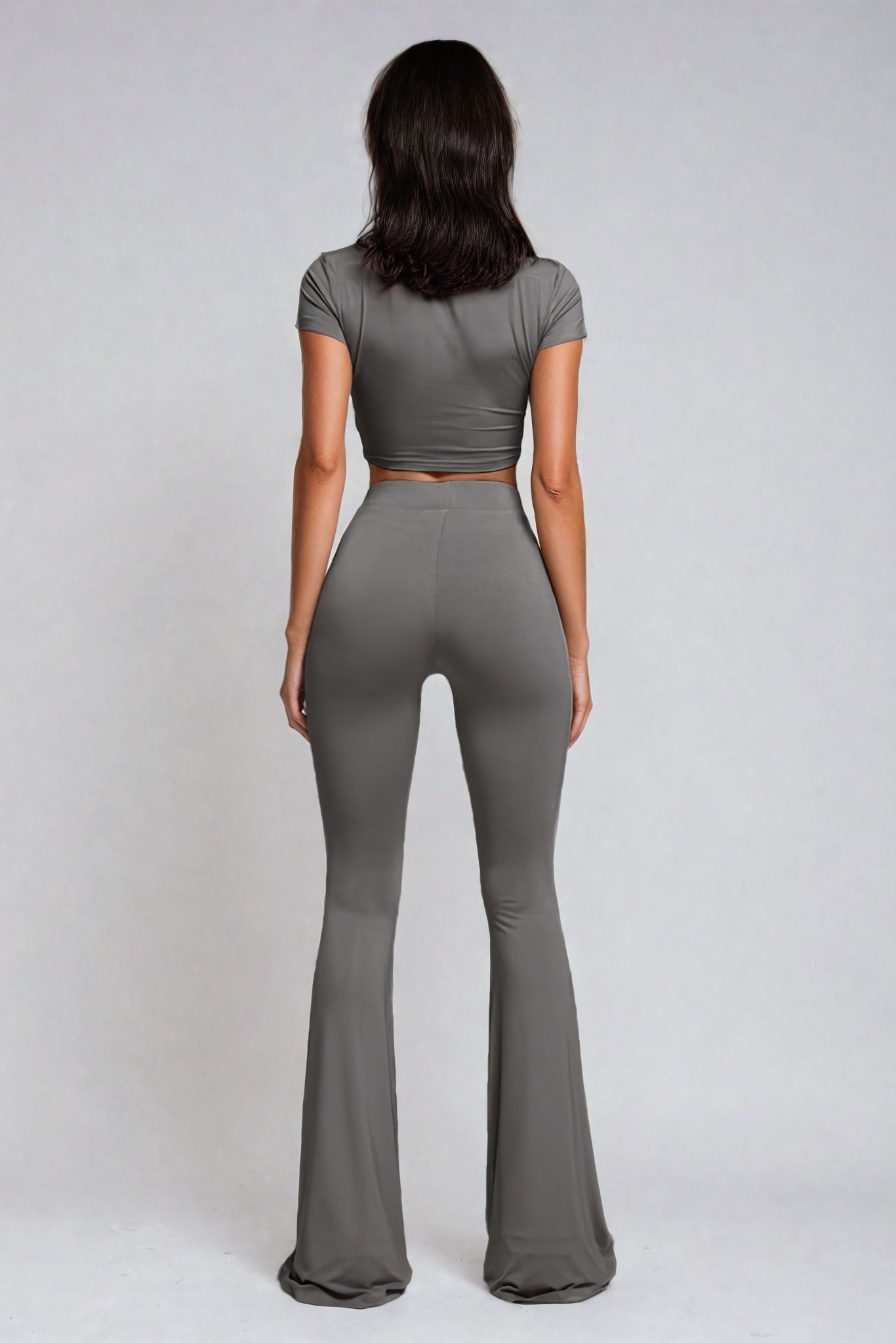 Two-Piece Set with Cropped T-Shirt and Flared Trousers - Gray