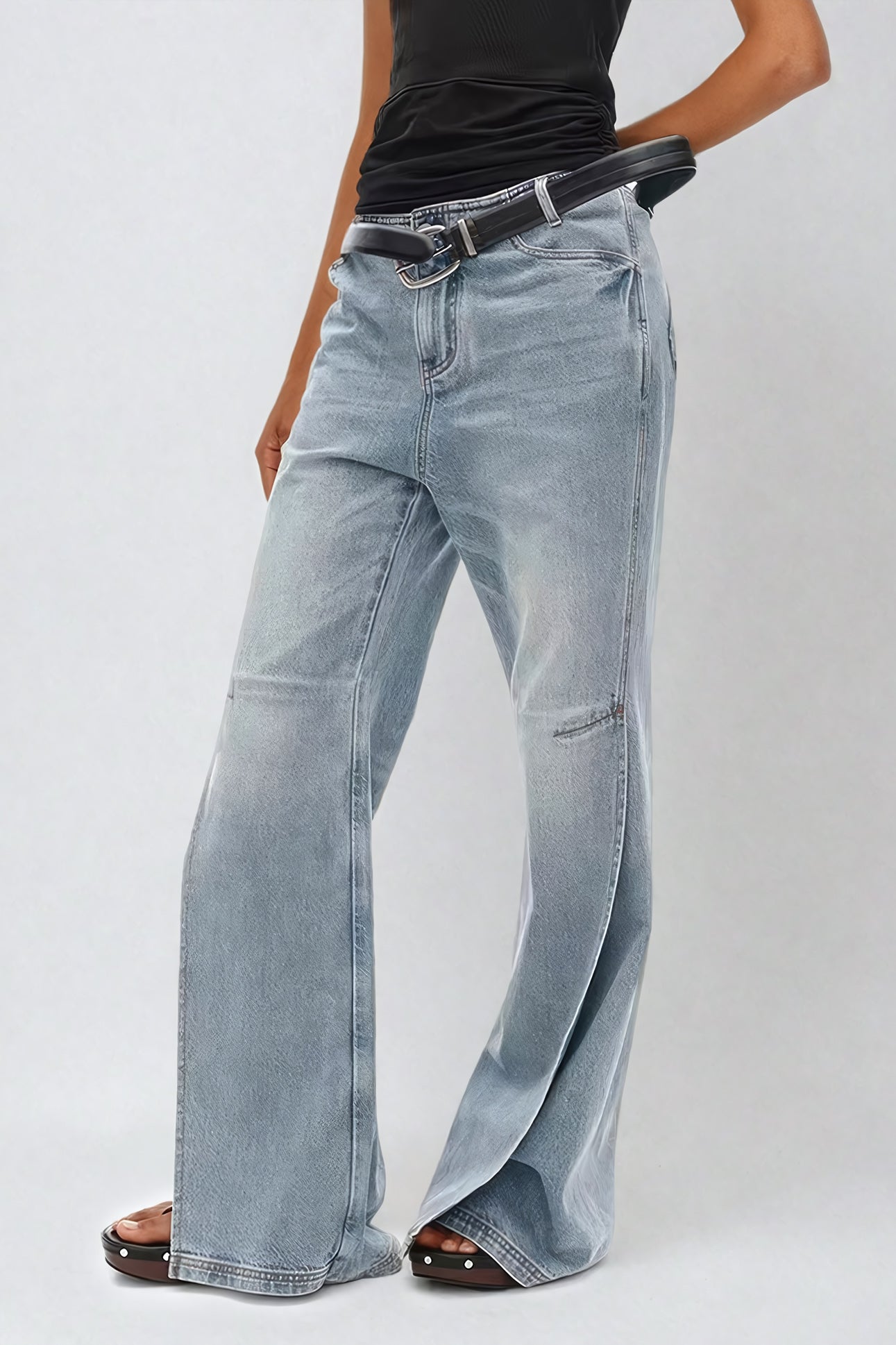 Flared Wide-Leg Jeans with Seam Detailing - Blue