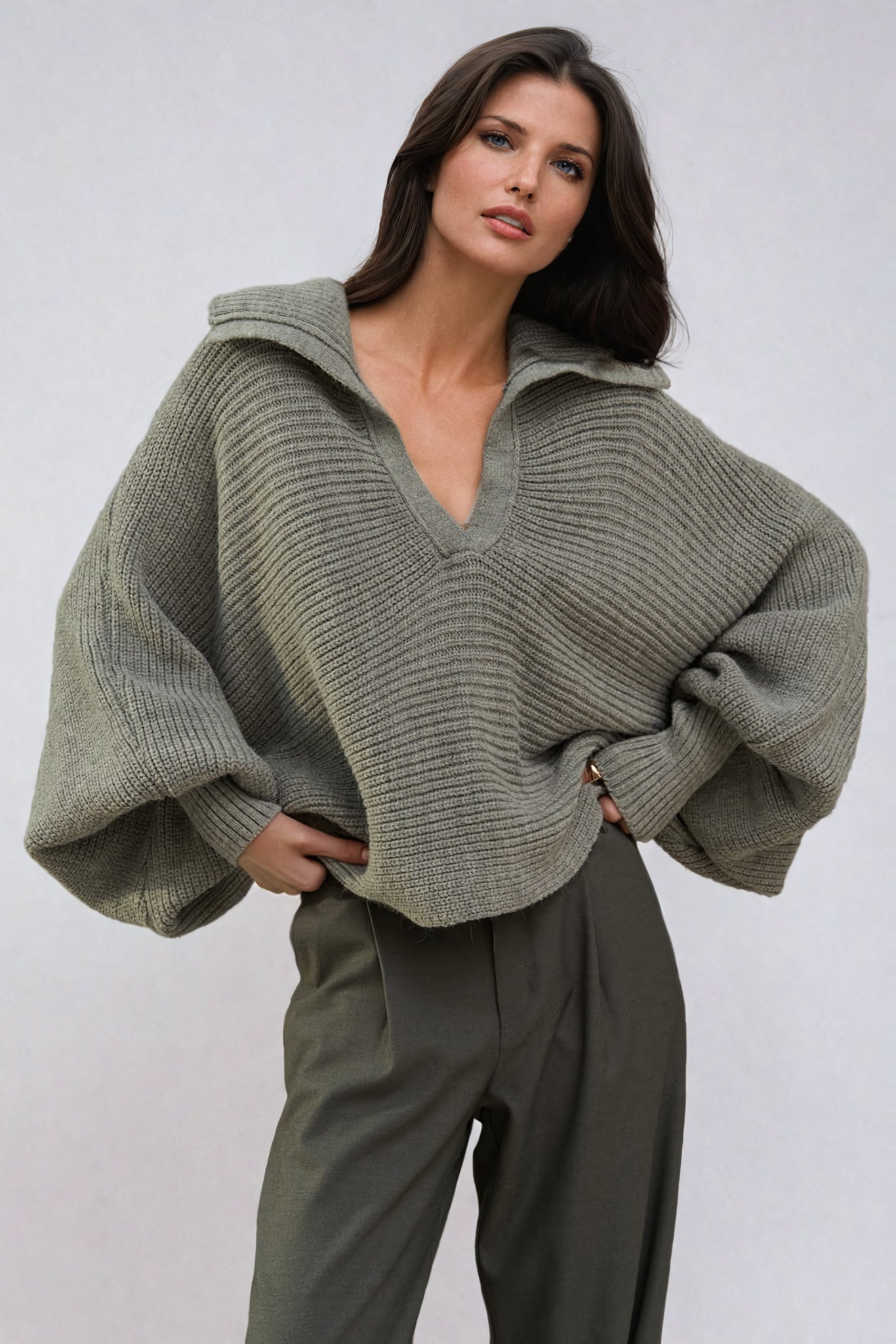 Oversized Ribbed Knit Sweater with V-Neck and Wide Collar - Gray