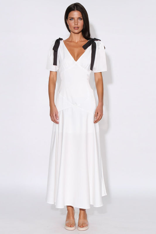 Maxi Dress with Oversized Ribbons - White