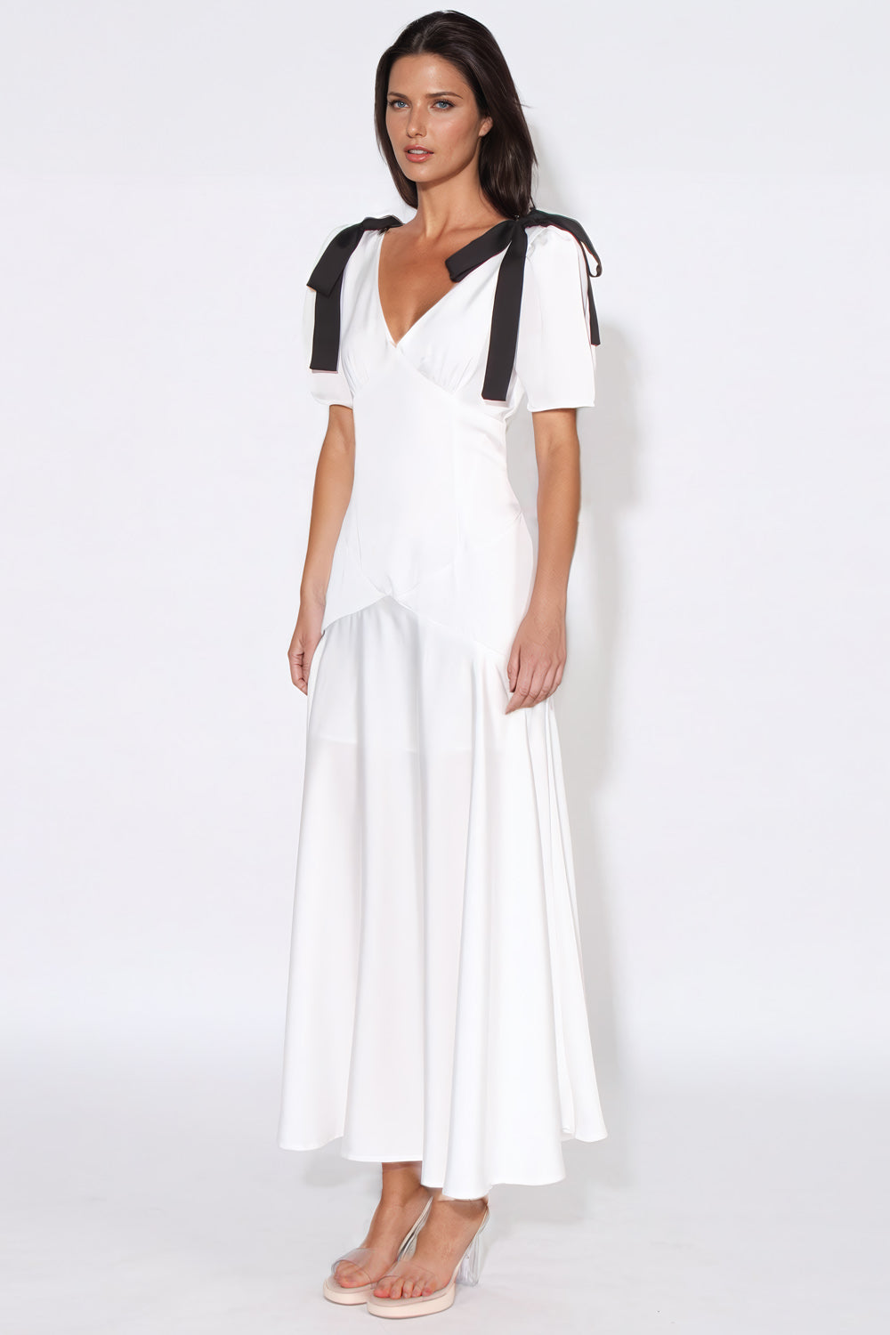 Maxi Dress with Oversized Ribbons - White