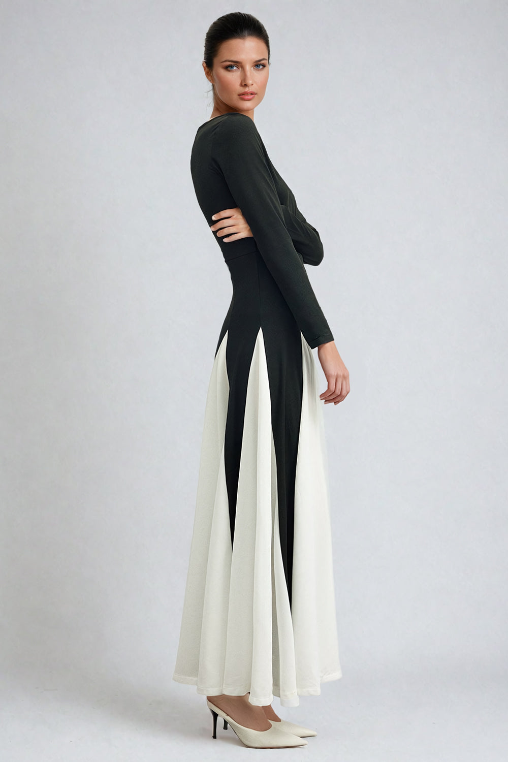 Long Sleeve Maxi Dress with Pleated Skirt - Black