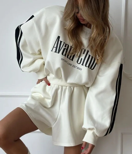 Two-Piece Set with Graphic Sweatshirt and High-Waisted Shorts - White