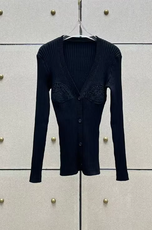 Ribbed Knit V-Neck Sweater with Crochet Accents - Black