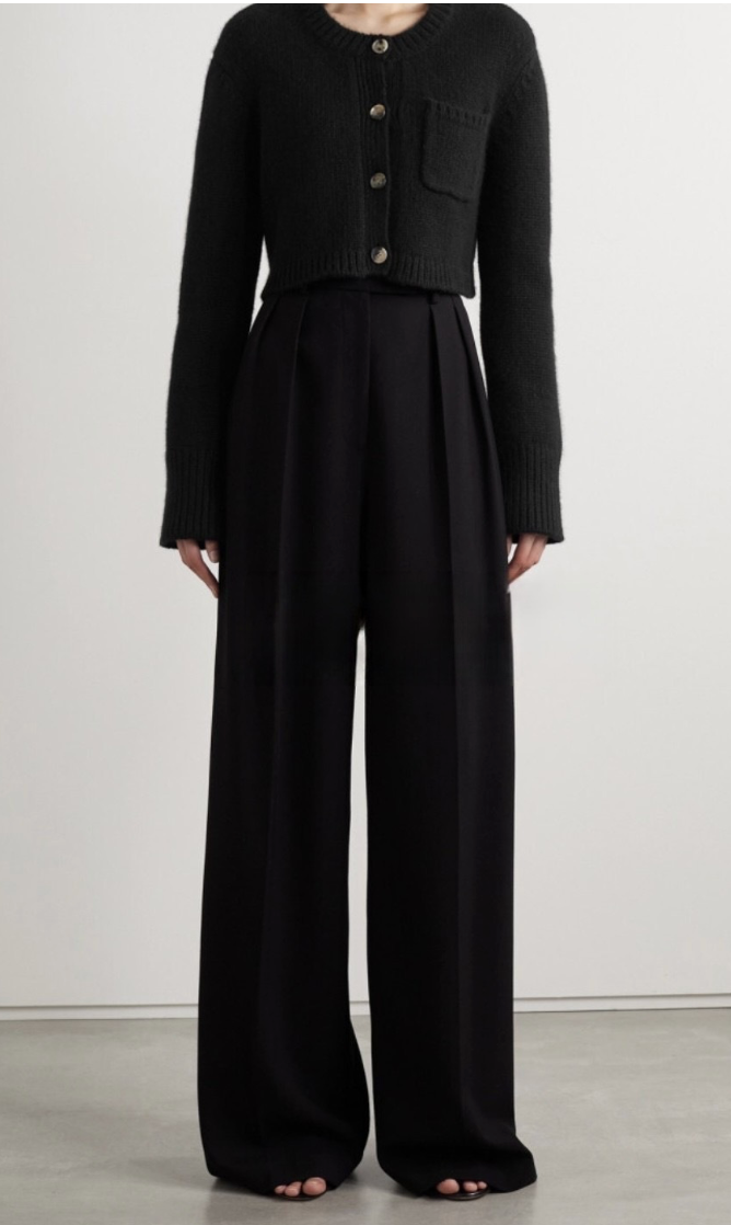 High-Waisted Wide-Leg Trousers with Pleated Detail -Black