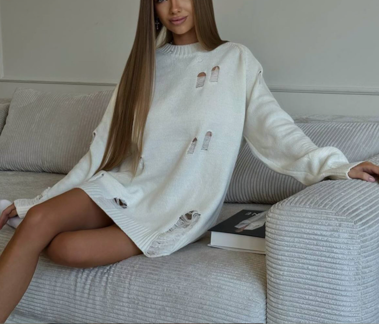 Distressed Oversized Knit Sweater - White