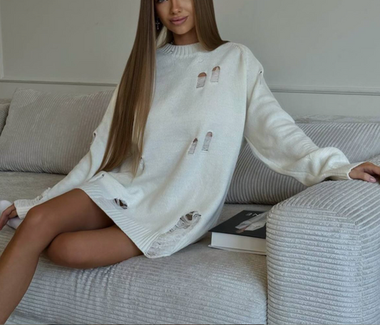 Distressed Oversized Knit Sweater - White