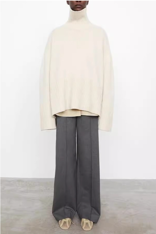 Oversized Ribbed Turtleneck Sweater - White