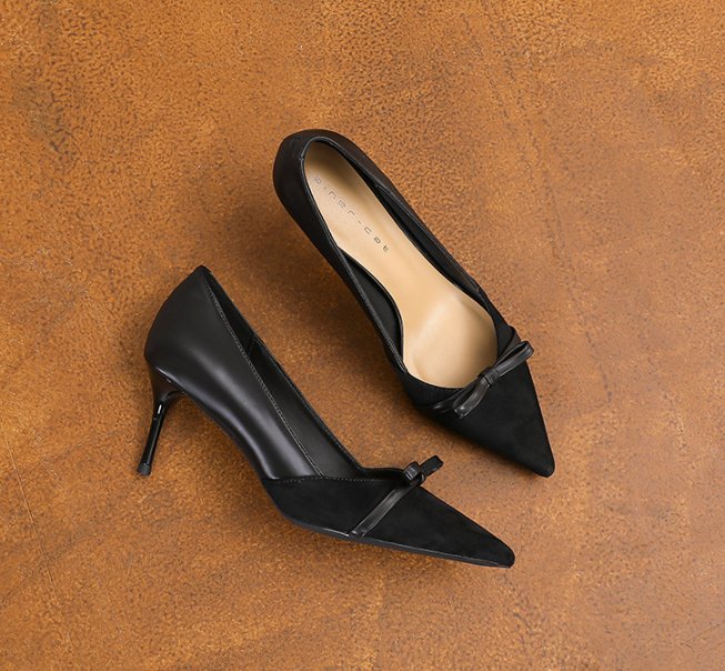 Leopard Tip and Bow Accent Pointed Toe Heels - Black