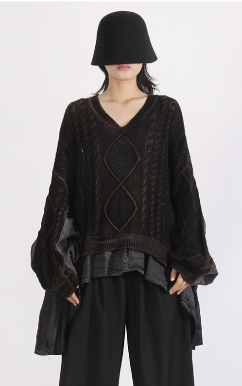 V-Neck Cable Knit Oversized Sweater - Black